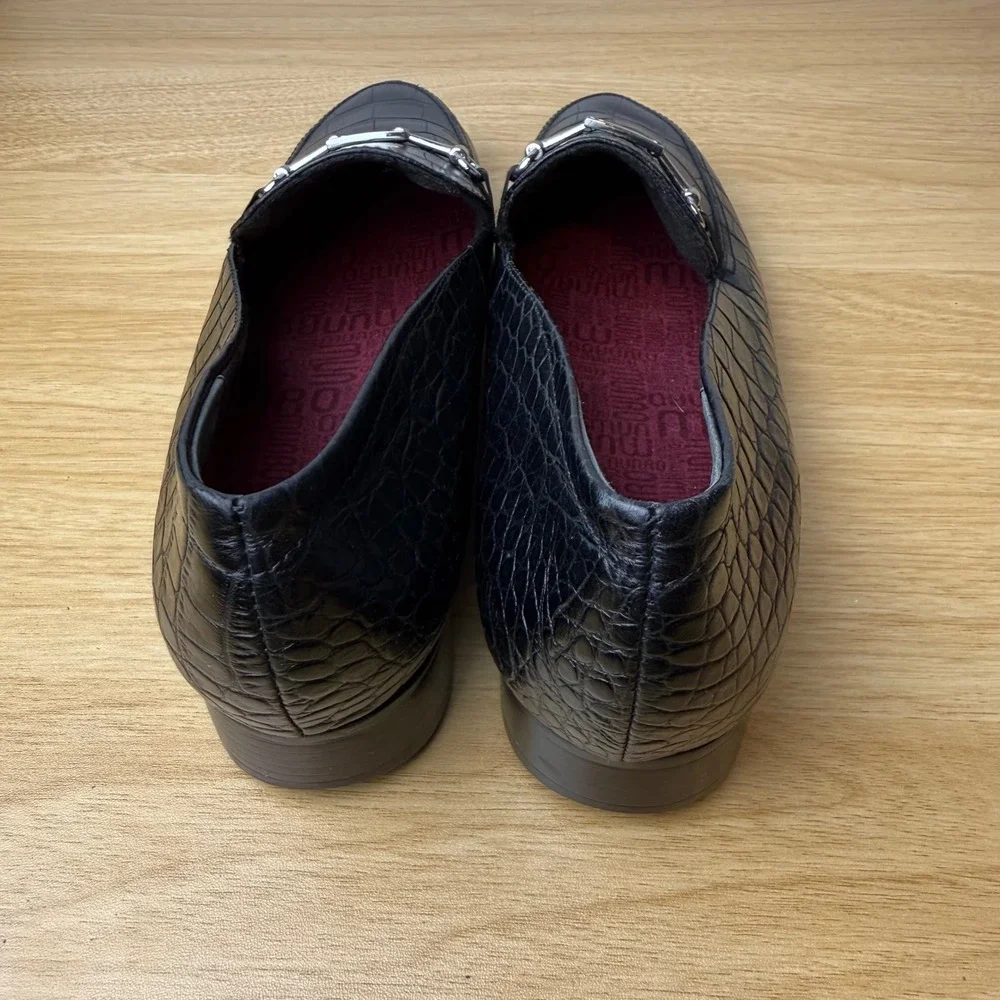 Munro Bit Loafer Harrison lll Women 9 Croc Embossed Leather Dark Academia Luxury